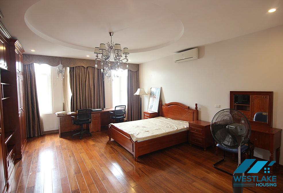 A nice 4 bedroom villa for rent in Dang Thai Mai, Tay Ho