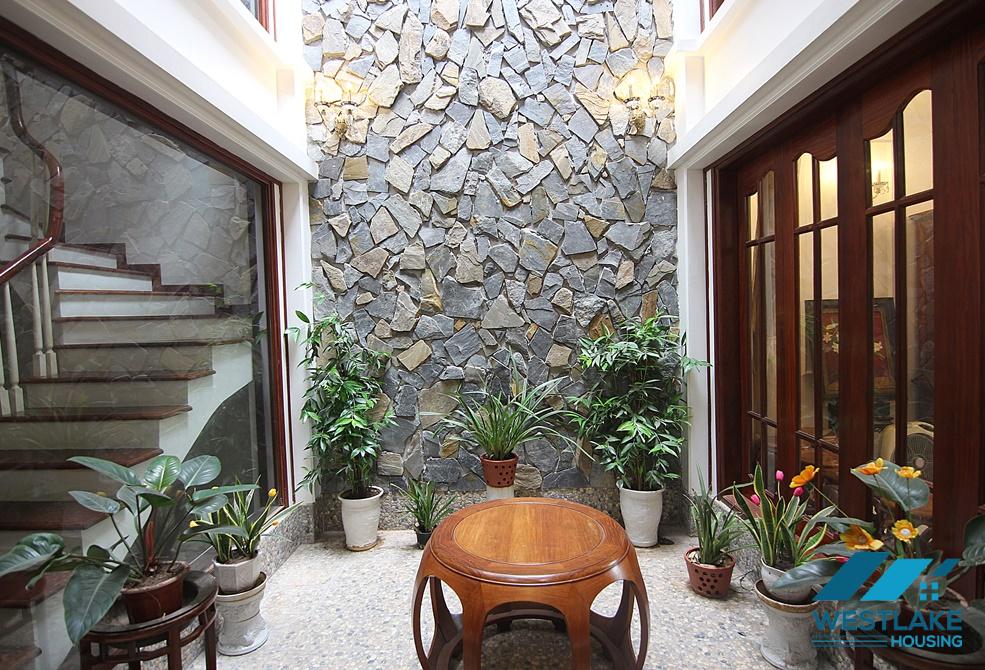 A nice 4 bedroom villa for rent in Dang Thai Mai, Tay Ho