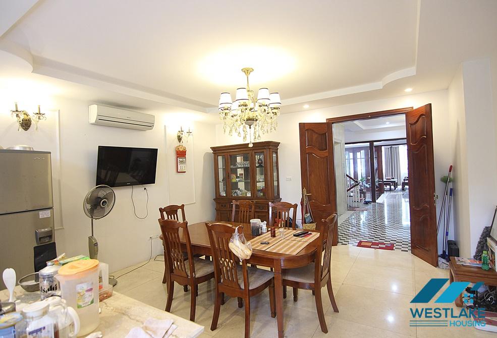 A nice 4 bedroom villa for rent in Dang Thai Mai, Tay Ho