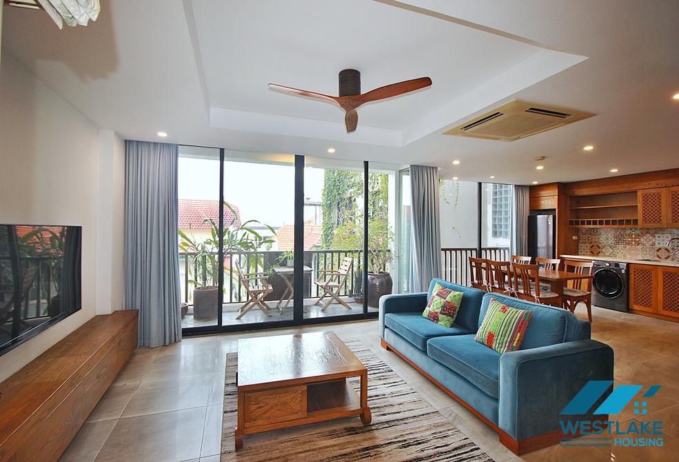 Bright 02 bedrooms apartment on high floor for rent in Tay Ho, Ha Noi