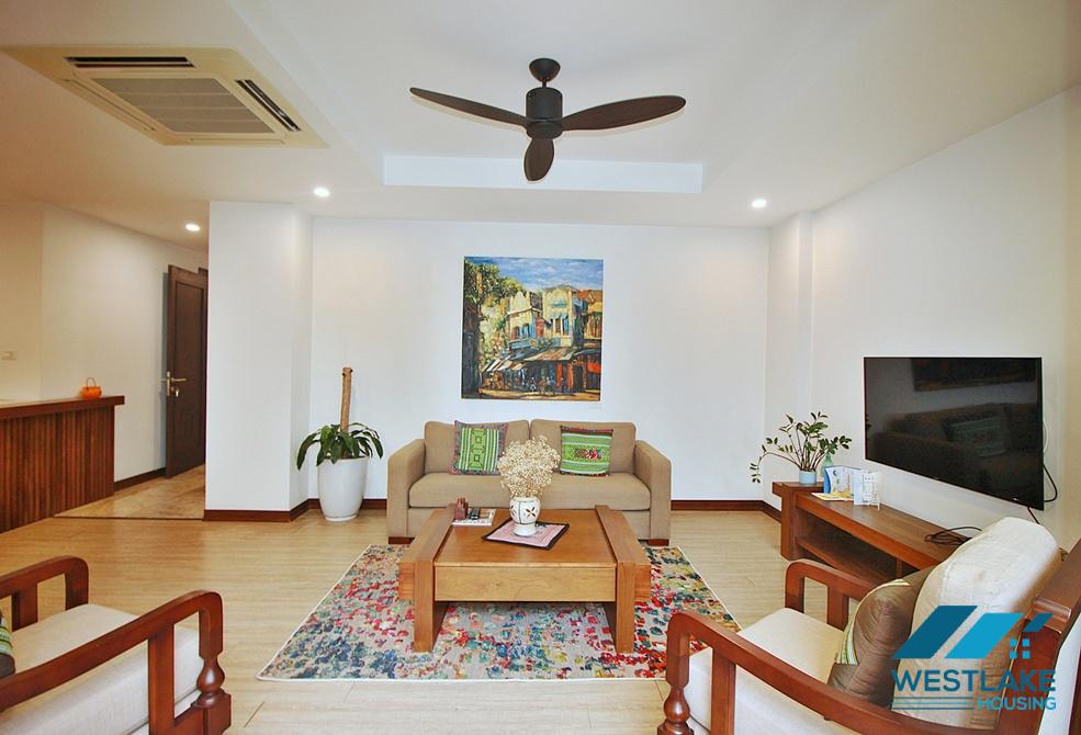 Nice 03 bedrooms apartment for rent in Tay Ho area, Ha Noi Nice 03 bedrooms apartment for rent in Tay Ho area, Ha Noi