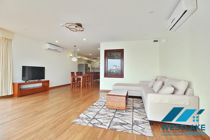 Cho Thuê Căn Hộ 3 Phòng Ngủ Đẹp, Ban Công, View Hồ Thoáng Sáng Tại Đường Quang An, Tây Hồ, Hà Nội. Cho Thuê Căn Hộ 3 Phòng Ngủ Đẹp, Ban Công, View Hồ Thoáng Sáng Tại Đường Quang An, Tây Hồ, Hà Nội.