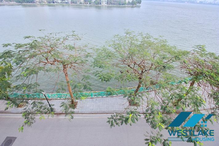 Cho Thuê Căn Hộ 3 Phòng Ngủ Đẹp, Ban Công, View Hồ Thoáng Sáng Tại Đường Quang An, Tây Hồ, Hà Nội. Cho Thuê Căn Hộ 3 Phòng Ngủ Đẹp, Ban Công, View Hồ Thoáng Sáng Tại Đường Quang An, Tây Hồ, Hà Nội.