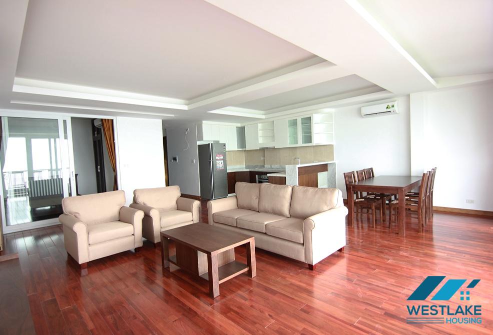 Cosy 03 bedrooms apartment with stunning lakeview for rent in Tay Ho, Ha Noi Cosy 03 bedrooms apartment with stunning lakeview for rent in Tay Ho, Ha Noi