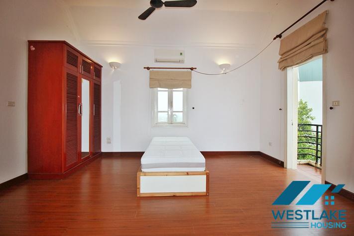 Cho Thuê Nhà 5 Phòng Ngủ Rông Thoáng Tại Đường Tô Ngọc Vân, Tây Hồ, Hà Nội.