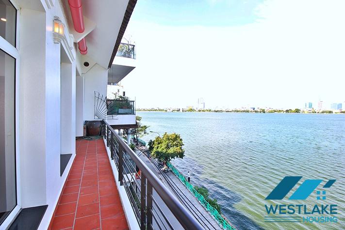 Cho Thuê Nhà 4 Phòng Ngủ Ven Hồ Phố Quảng Khánh Tây Hồ, Hà Nội Với View Hồ Tuyệt Đẹp.