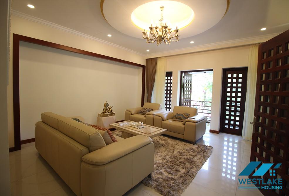 A beautiful villa with 4 bedrooms for rent in tay Ho, Ha Noi A beautiful villa with 4 bedrooms for rent in tay Ho, Ha Noi