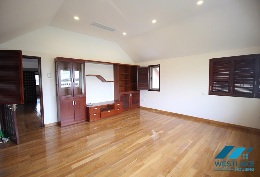 A beautiful villa with 4 bedrooms for rent in tay Ho, Ha Noi A beautiful villa with 4 bedrooms for rent in tay Ho, Ha Noi