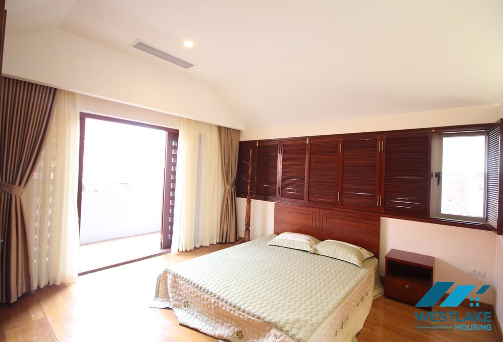 A beautiful villa with 4 bedrooms for rent in tay Ho, Ha Noi A beautiful villa with 4 bedrooms for rent in tay Ho, Ha Noi