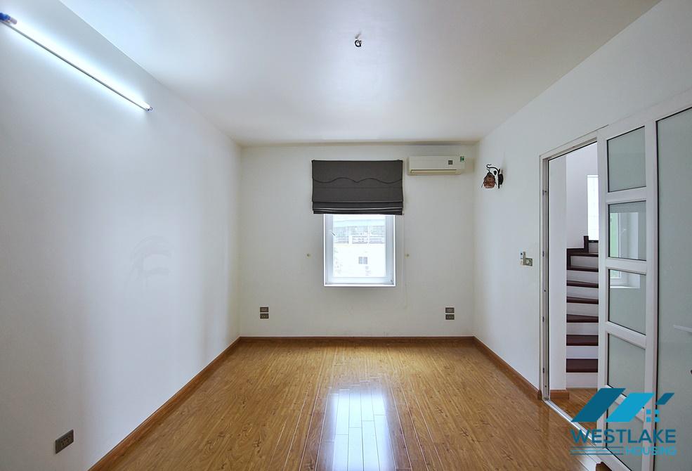 Lake view and unfurnished house for rent in Dang Thai Mai, Tay Ho