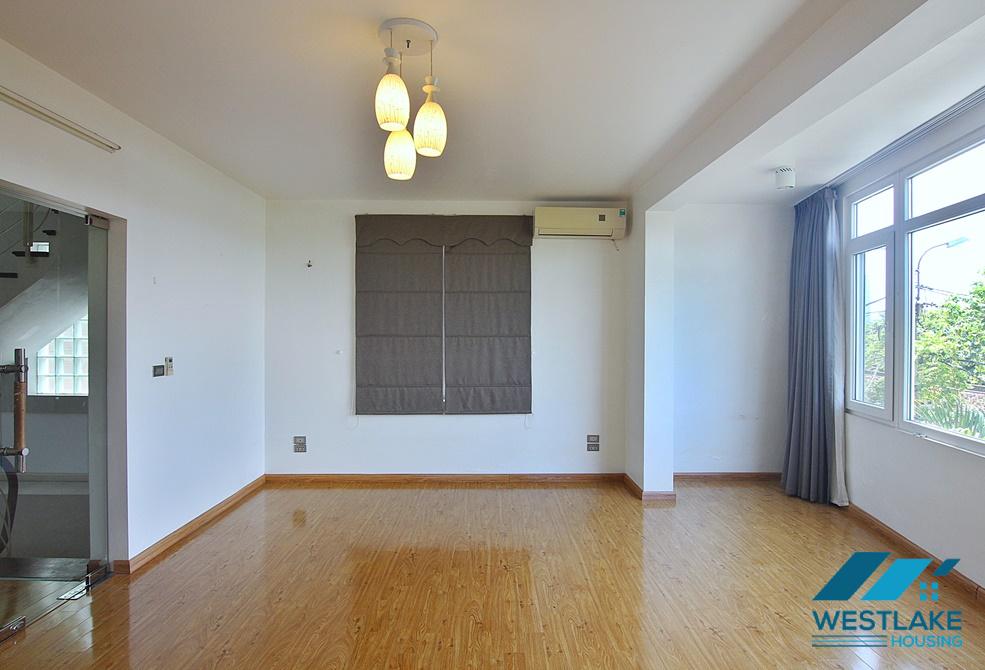 Lake view and unfurnished house for rent in Dang Thai Mai, Tay Ho