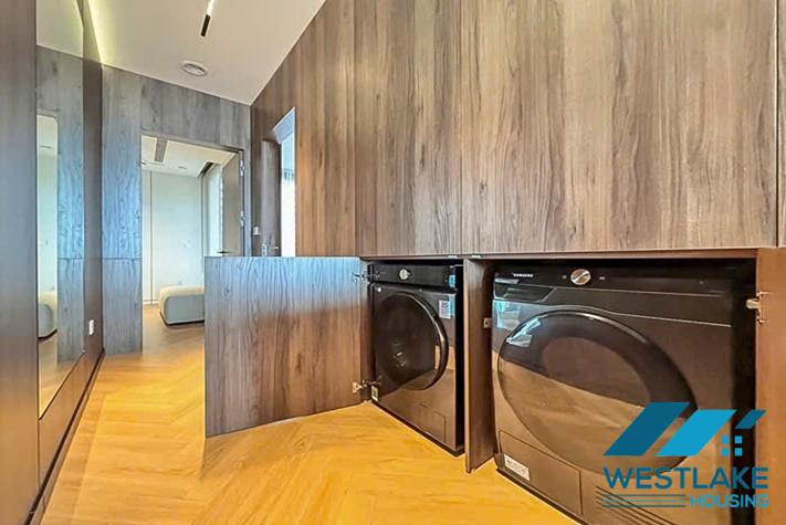 Luxury 2-Bedroom Apartment with Lake View for Rent on Xuan Dieu Street, Tay Ho Ward, Hanoi