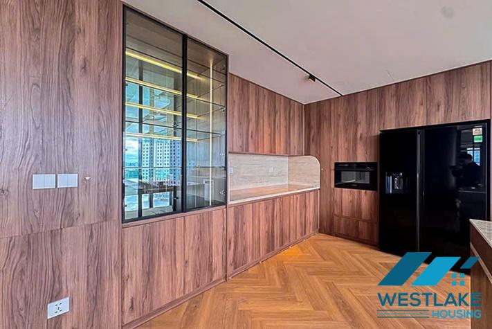 Luxury 2-Bedroom Apartment with Lake View for Rent on Xuan Dieu Street, Tay Ho Ward, Hanoi