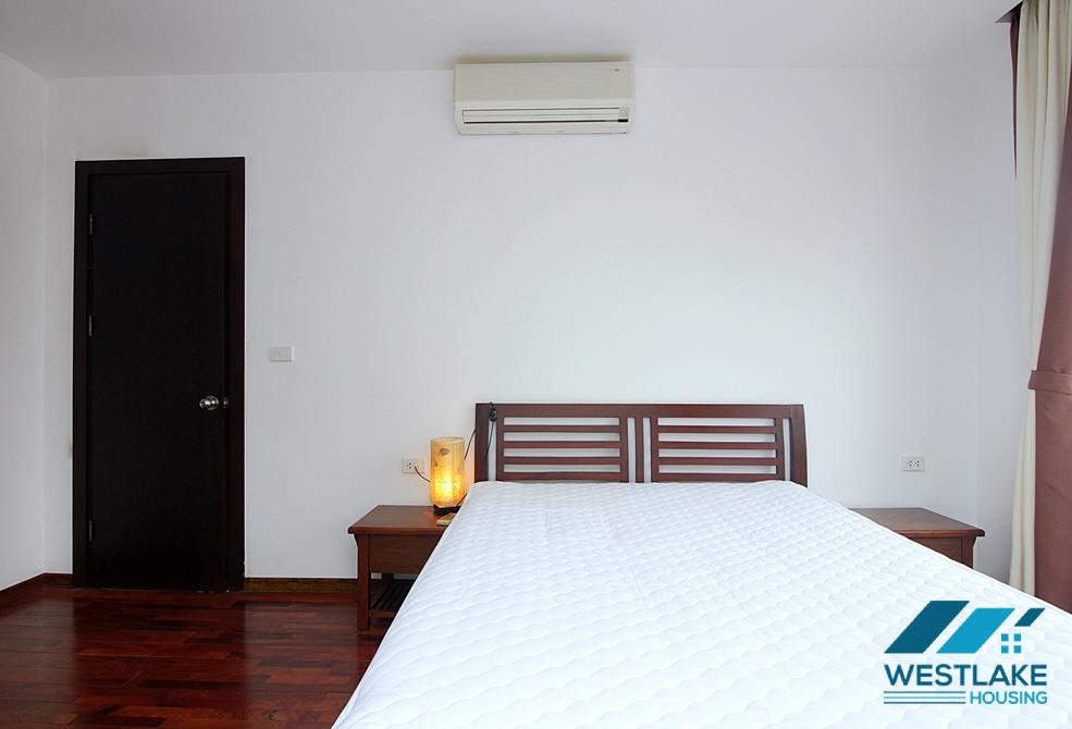 Spectacular 04 bedrooms apartment in Tay Ho, Ha Noi for rent.
