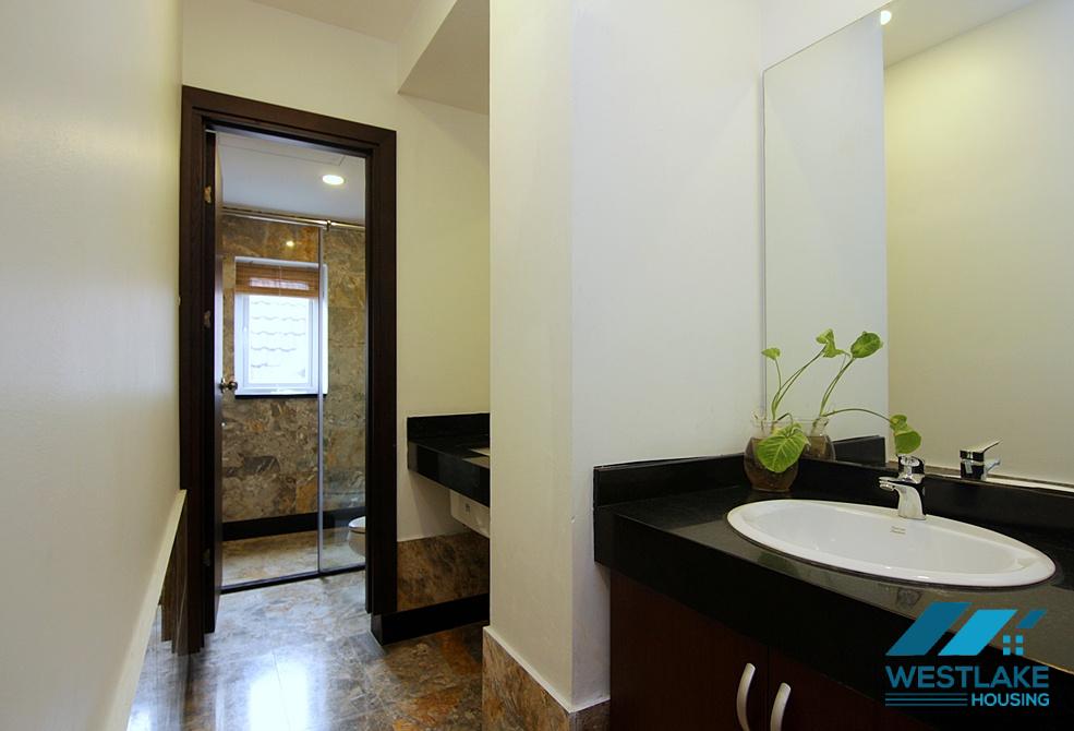 Spectacular 04 bedrooms apartment in Tay Ho, Ha Noi for rent.
