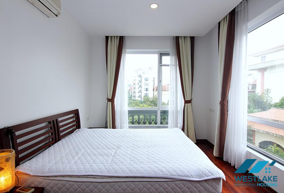 Spectacular 04 bedrooms apartment in Tay Ho, Ha Noi for rent.
