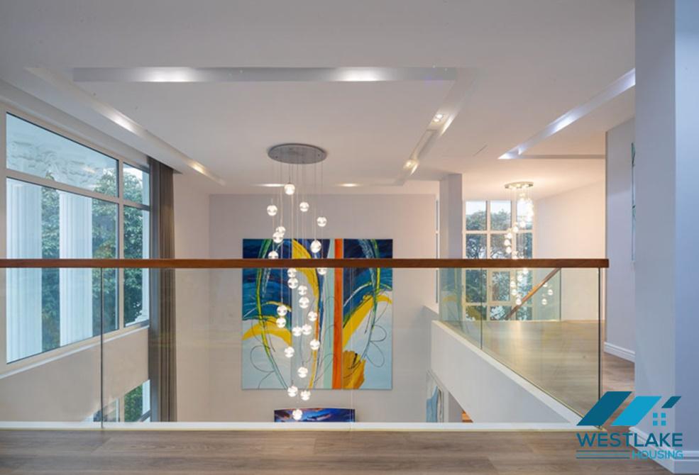 CHO THUÊ BIỆT THỰ TRẮNG – KHU C CIPUTRA