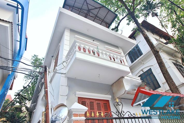 Cho Thuê Nhà 3 Phòng Ngủ Để Ở Hoặc Làm Quán Tại Đường Tô Ngọc Vân, Tây Hồ, Hà Nội.