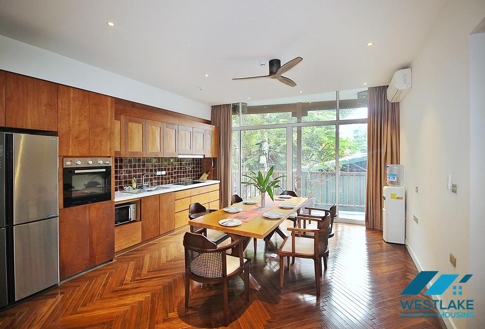 A marvellous 4 bedroom apartment for rent on Dang Thai Mai street, Tay Ho District