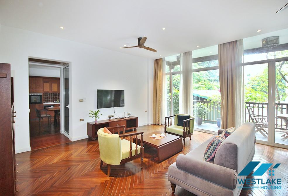 A marvellous 4 bedroom apartment for rent on Dang Thai Mai street, Tay Ho District