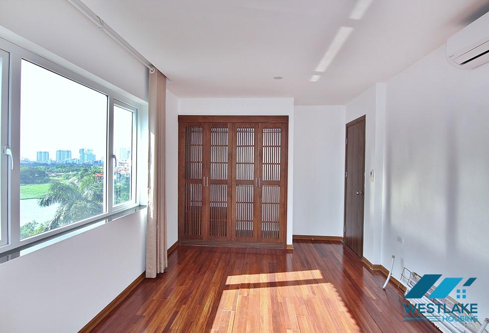 Spacious 04 bedroom apartment on high floor for rent in Tay Ho, Ha Noi