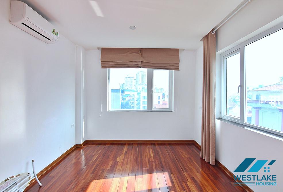 Spacious 04 bedroom apartment on high floor for rent in Tay Ho, Ha Noi