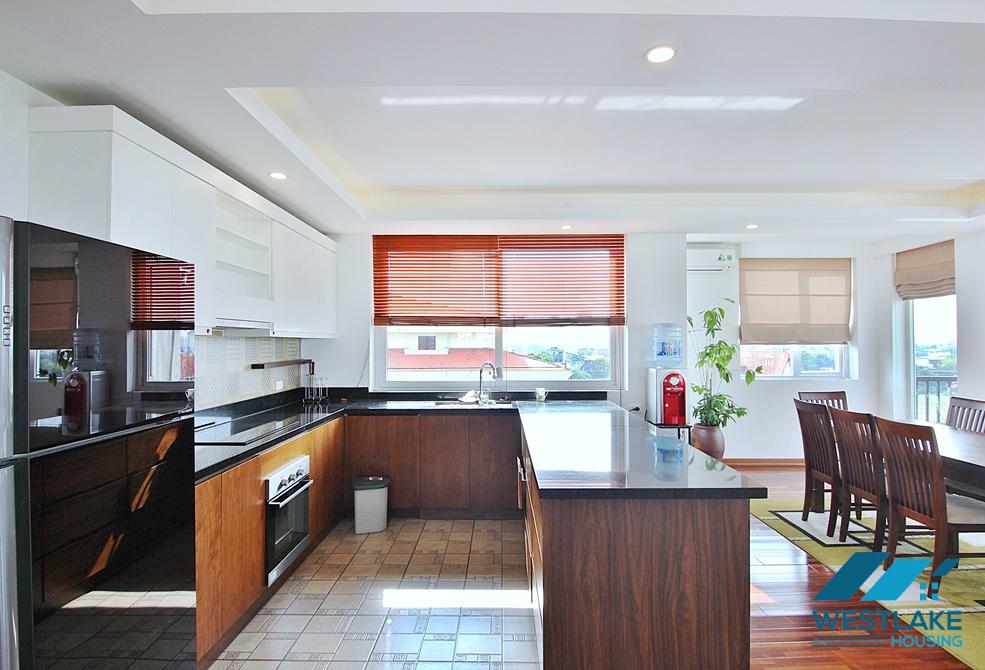 Spacious 04 bedroom apartment on high floor for rent in Tay Ho, Ha Noi