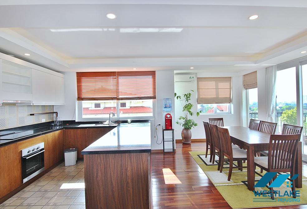 Spacious 04 bedroom apartment on high floor for rent in Tay Ho, Ha Noi