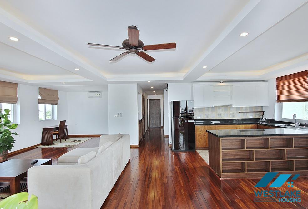 Spacious 04 bedroom apartment on high floor for rent in Tay Ho, Ha Noi