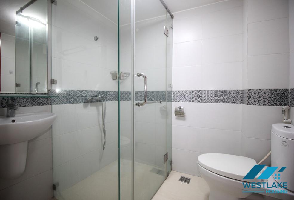 Good price, 2 bedrooms apartment for rent on Au Co area, Hanoi.