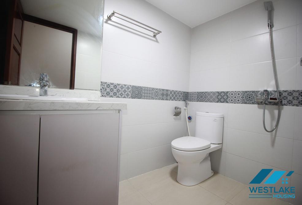 Affordable price 02 bedrooms apartment for rent in Au Co area, Ha Noi