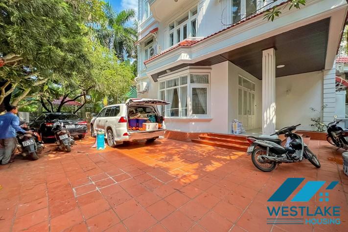 Beautiful villa with swimming pool and courty yard for rent in Tay Ho, Ha Noi