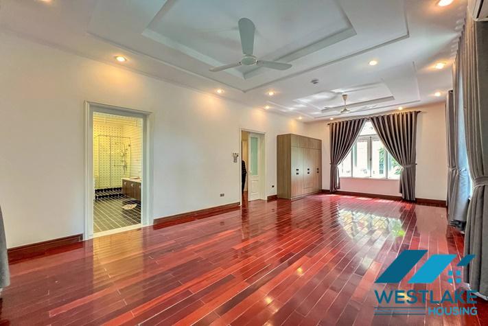 Beautiful villa with swimming pool and courty yard for rent in Tay Ho, Ha Noi