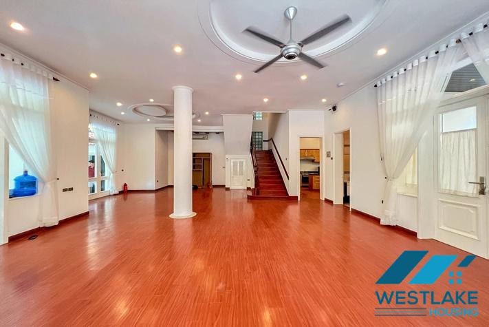 Beautiful villa with swimming pool and courty yard for rent in Tay Ho, Ha Noi