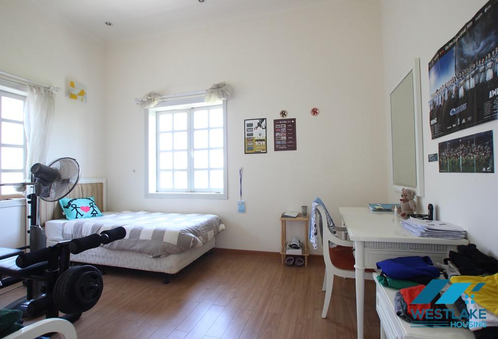 Cho thuê nhà tại Ciputra – Block C, Tây Hồ, Hà Nội.