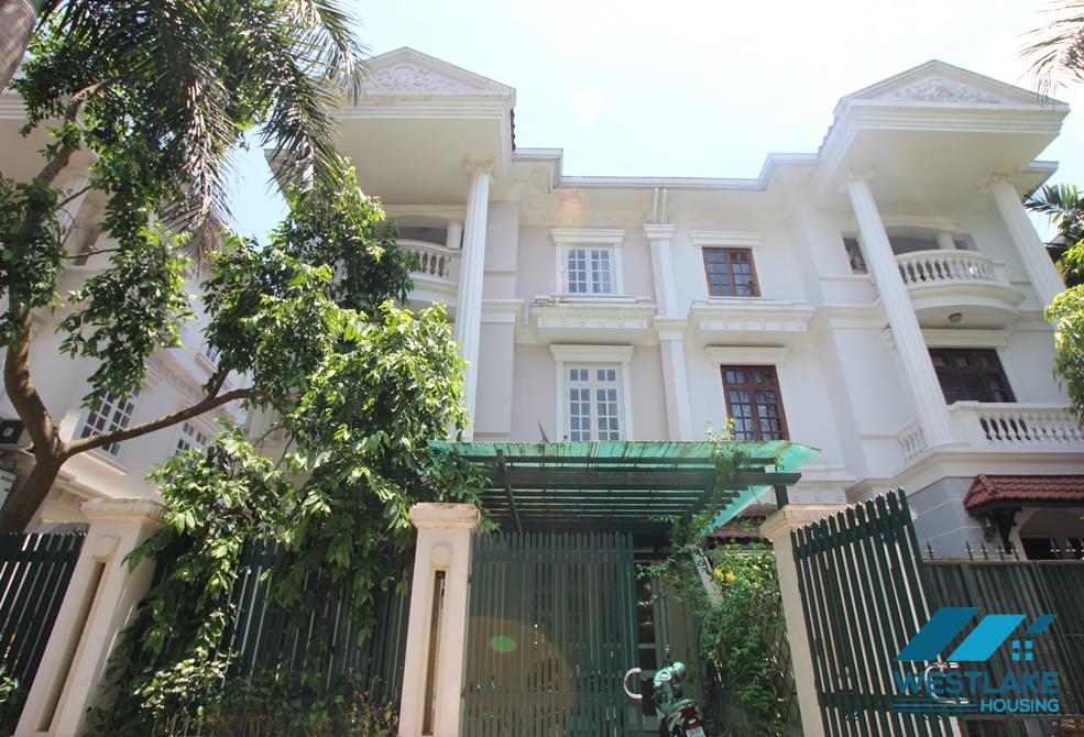 Cho thuê nhà tại Ciputra – Block C, Tây Hồ, Hà Nội.