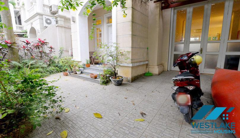 Cho thuê biệt thự đẹp tại khu C – Ciputra, Tây Hồ, Hà Nội.