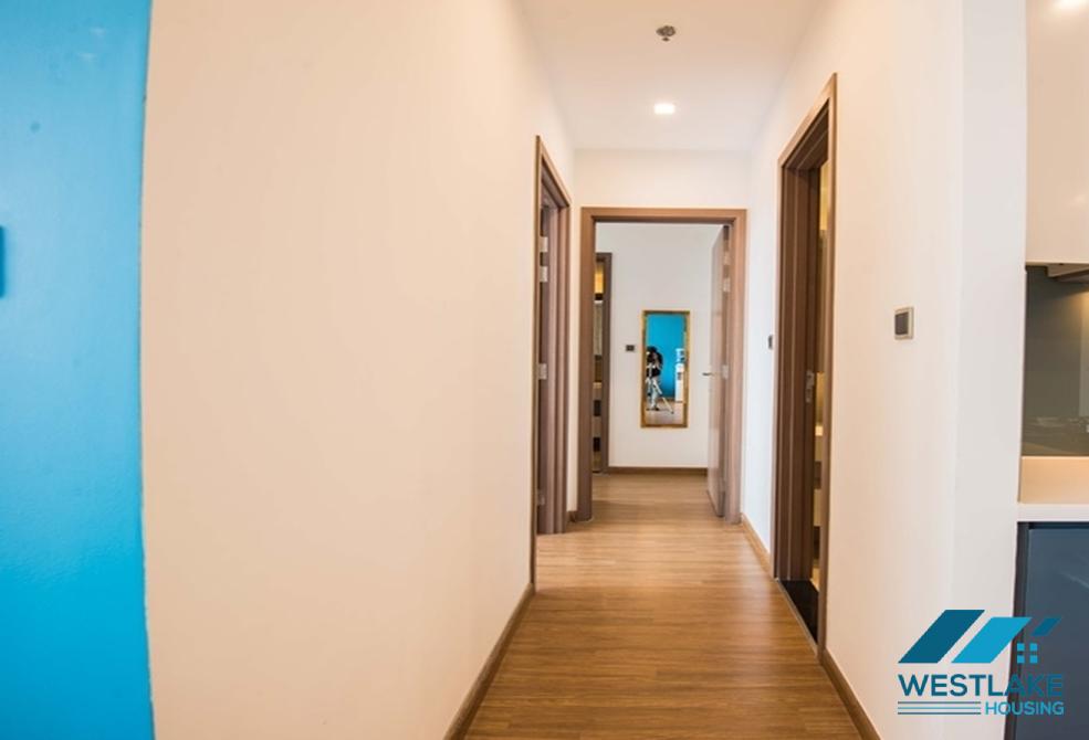 Highfloor  2 bedrooms apt for rent in Vinhomes Metropolis, Ba Dinh, Ha Noi