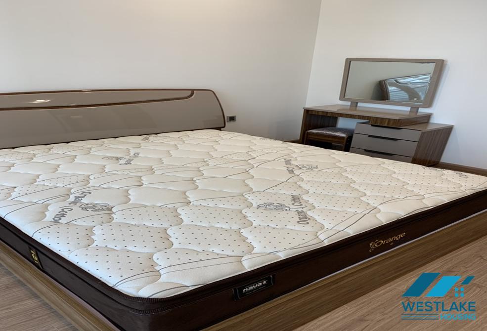 A high-rise apartment with 3 bedrooms for rent in Vinhome Metropolis, Ba Dinh, Ha Noi