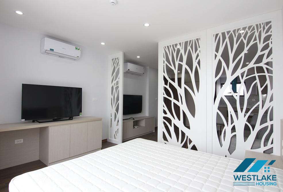 A good studio apartment for rent in Trinh Cong Son area, Tay Ho, Ha Noi