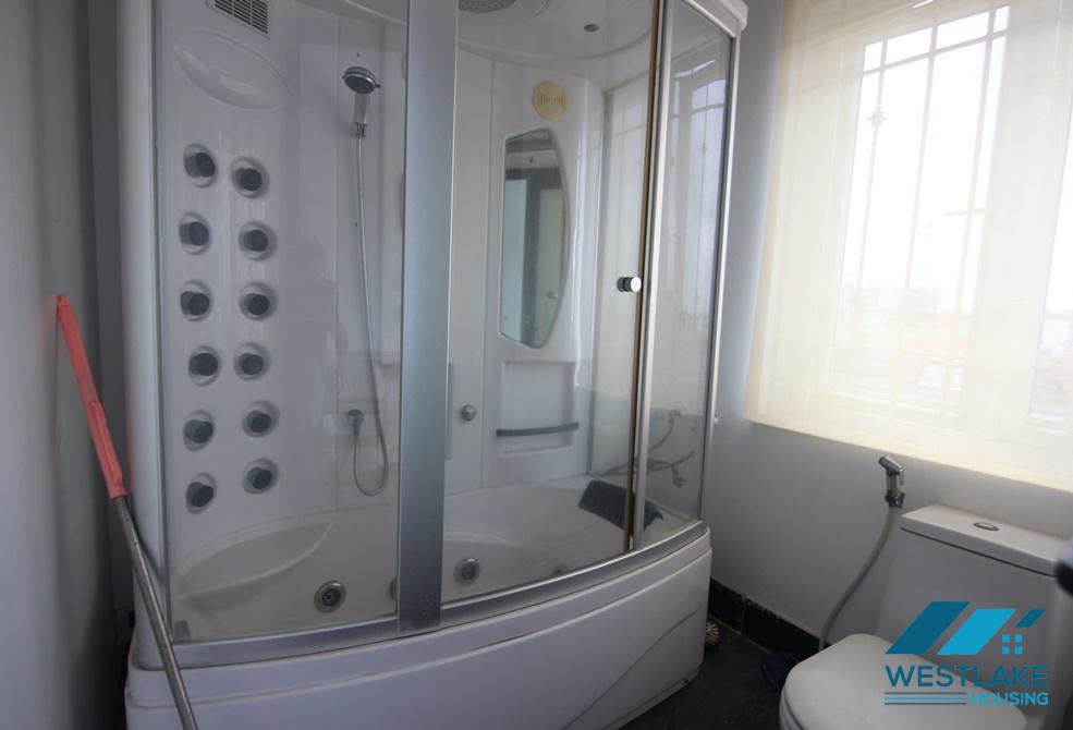 Lovely house with front yard for rent in Au Co, Tay Ho