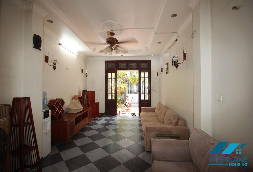 A cheap 4 bedroom house for rent in Au Co, Tay Ho