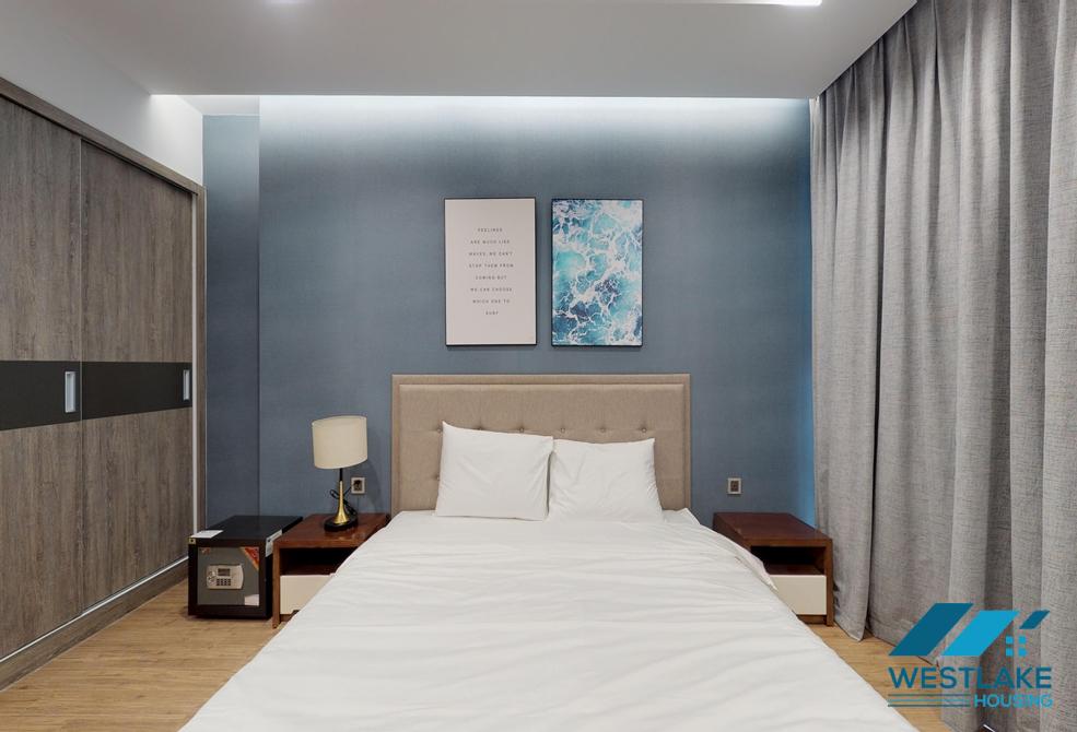 A beautiful and spacious 3 bedroom apartment for rent in Vinhomes Metropolis, Ba Dinh, Ha Noi