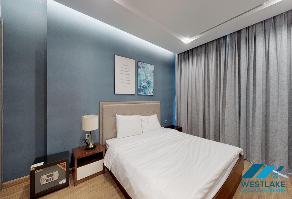 A beautiful and spacious 3 bedroom apartment for rent in Vinhomes Metropolis, Ba Dinh, Ha Noi