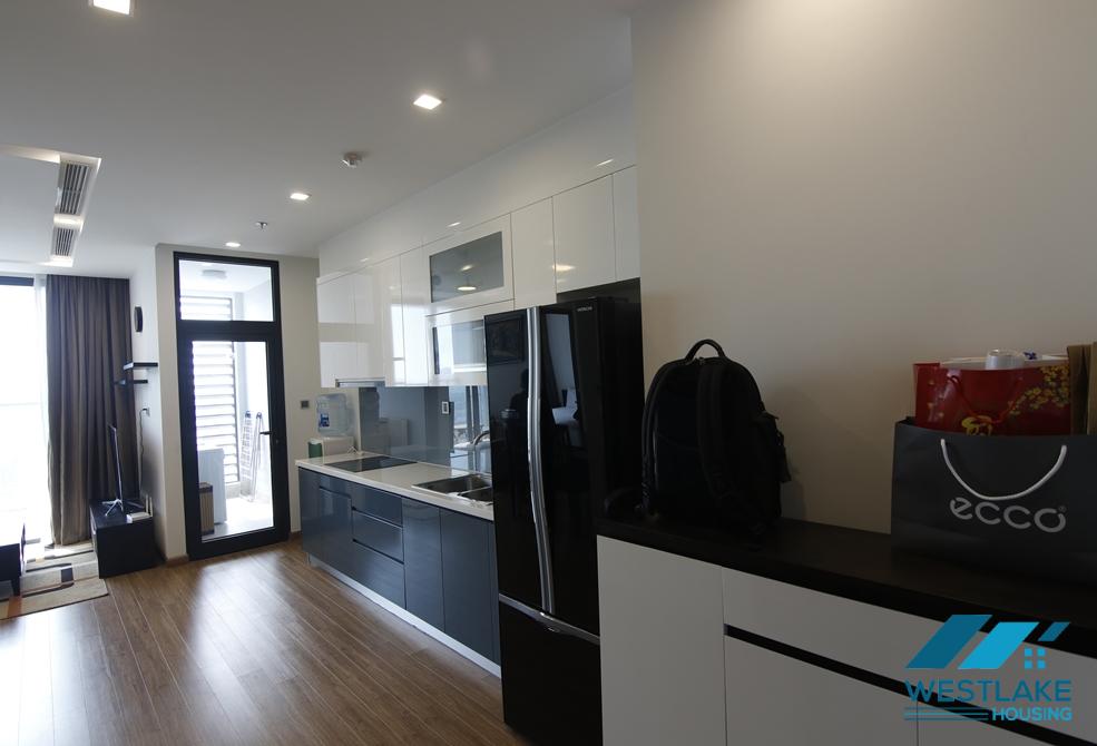 Spacious one bedroom apartment for rent in Vinhome Metropolis, Ba Dinh, Ha Noi