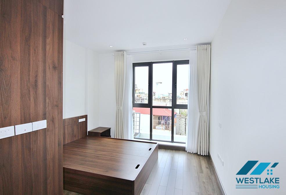 A beautiful 03 bedrooms and 01 working room apartment on 5th floor for rent in Tay Ho, Ha Noi