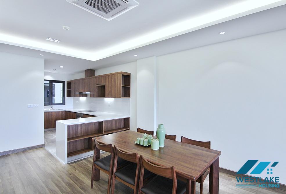 A beautiful 03 bedrooms and 01 working room apartment on 5th floor for rent in Tay Ho, Ha Noi