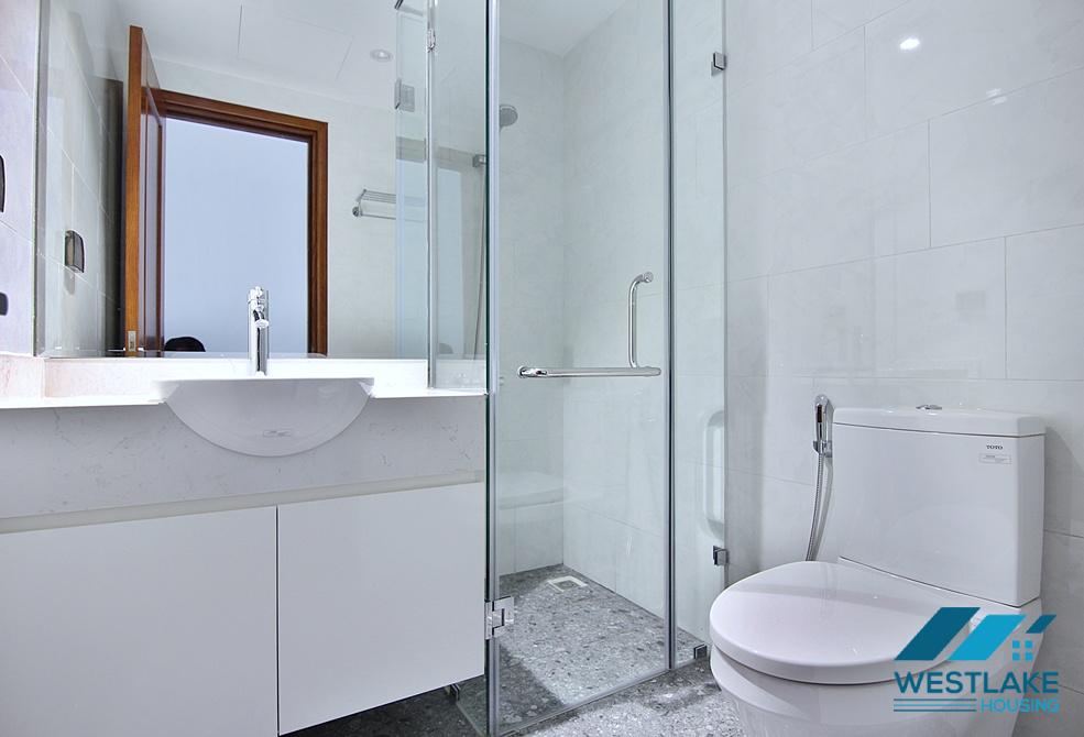 A beautiful 03 bedrooms and 01 working room apartment on 5th floor for rent in Tay Ho, Ha Noi