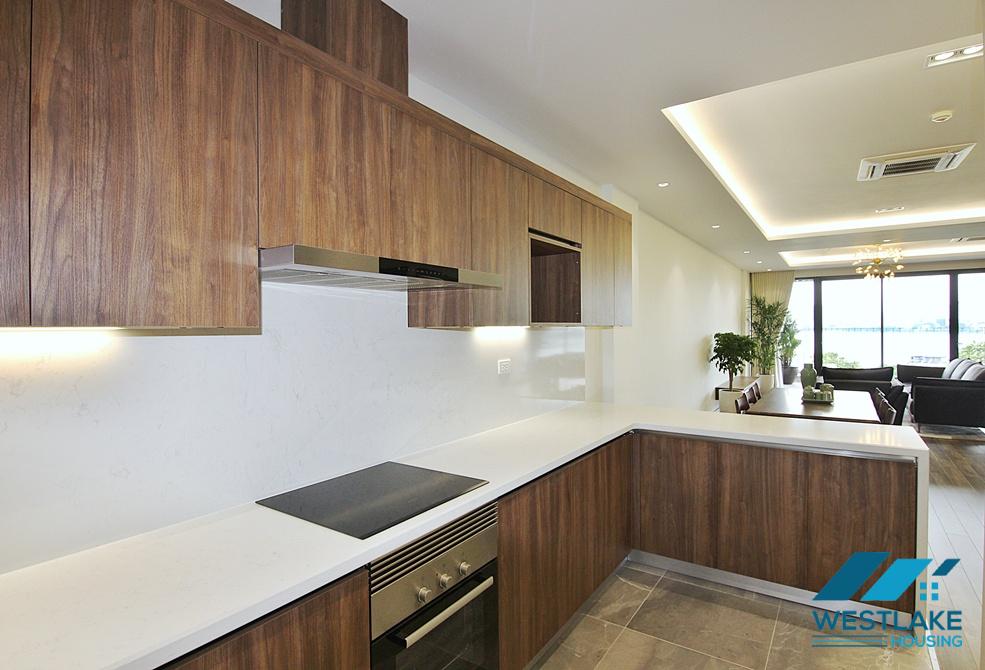 A beautiful 03 bedrooms and 01 working room apartment on 5th floor for rent in Tay Ho, Ha Noi