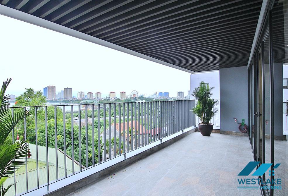 A beautiful 03 bedrooms and 01 working room apartment on 5th floor for rent in Tay Ho, Ha Noi